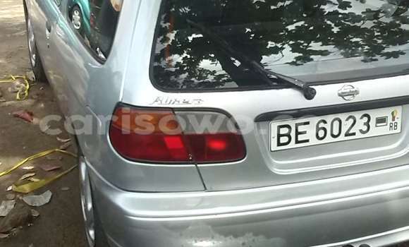 Sayi Na hannu Nissan Almera Azurfa Mota in Cotonou a Benin