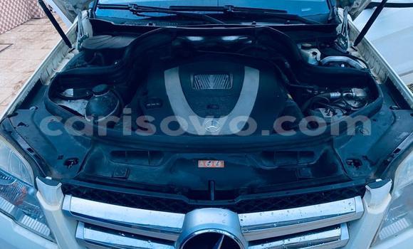 Ra Àlòkù Mercedes-Benz GLK–Class funfun Ọkọ̀ in Abomey Calavi ni Benin Ra Àlòkù Mercedes-Benz GLK–Class funfun Ọkọ̀ in Abomey Calavi ni Benin