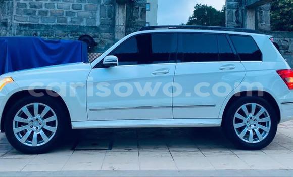 Ra Àlòkù Mercedes-Benz GLK–Class funfun Ọkọ̀ in Abomey Calavi ni Benin Ra Àlòkù Mercedes-Benz GLK–Class funfun Ọkọ̀ in Abomey Calavi ni Benin