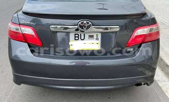 Ra Àlòkù Toyota Camry Silver Ọkọ̀ in Abomey Calavi ni Benin Ra Àlòkù Toyota Camry Silver Ọkọ̀ in Abomey Calavi ni Benin