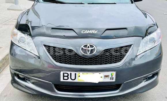 Ra Àlòkù Toyota Camry Silver Ọkọ̀ in Abomey Calavi ni Benin Ra Àlòkù Toyota Camry Silver Ọkọ̀ in Abomey Calavi ni Benin