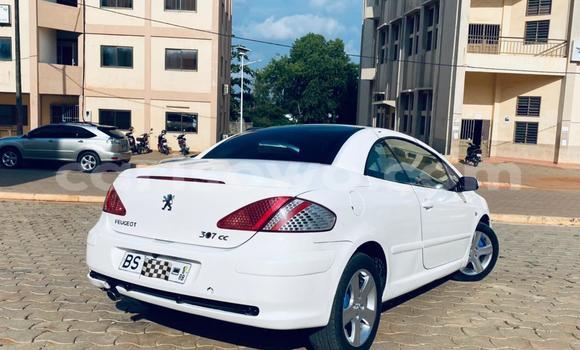 Ra Àlòkù Peugeot 307 funfun Ọkọ̀ in Abomey Calavi ni Benin Ra Àlòkù Peugeot 307 funfun Ọkọ̀ in Abomey Calavi ni Benin