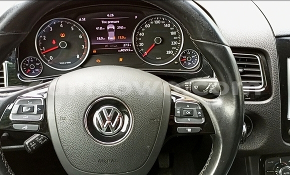 Sayi Na hannu Volkswagen Touareg Azurfa Mota in Cotonou a Benin Sayi Na hannu Volkswagen Touareg Azurfa Mota in Cotonou a Benin