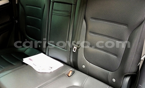 Sayi Na hannu Volkswagen Touareg Azurfa Mota in Cotonou a Benin Sayi Na hannu Volkswagen Touareg Azurfa Mota in Cotonou a Benin