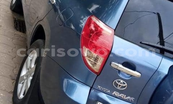 Sayi Na hannu Toyota RAV4 Blue Mota in Abomey Calavi a Benin Sayi Na hannu Toyota RAV4 Blue Mota in Abomey Calavi a Benin