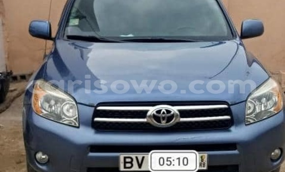 Sayi Na hannu Toyota RAV4 Blue Mota in Abomey Calavi a Benin Sayi Na hannu Toyota RAV4 Blue Mota in Abomey Calavi a Benin
