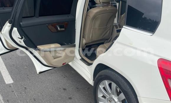 Ra Àlòkù Mercedes-Benz GLK-klasse funfun Ọkọ̀ in Abomey Calavi ni Benin Ra Àlòkù Mercedes-Benz GLK-klasse funfun Ọkọ̀ in Abomey Calavi ni Benin