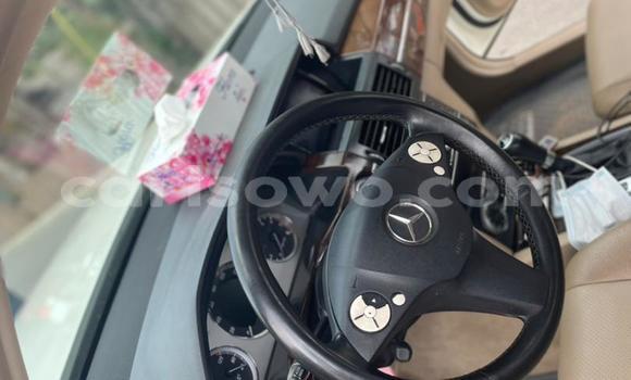 Ra Àlòkù Mercedes-Benz GLK-klasse funfun Ọkọ̀ in Abomey Calavi ni Benin Ra Àlòkù Mercedes-Benz GLK-klasse funfun Ọkọ̀ in Abomey Calavi ni Benin
