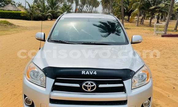 Sayi Na hannu Toyota RAV4 Azurfa Mota in Abomey Calavi a Benin Sayi Na hannu Toyota RAV4 Azurfa Mota in Abomey Calavi a Benin