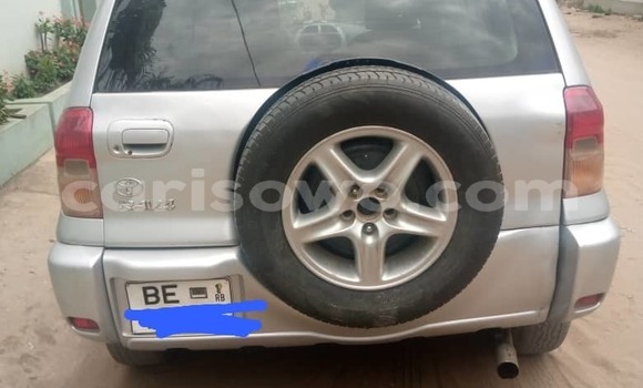 Ra Àlòkù Toyota RAV4 Silver Ọkọ̀ in Abomey Calavi ni Benin Ra Àlòkù Toyota RAV4 Silver Ọkọ̀ in Abomey Calavi ni Benin