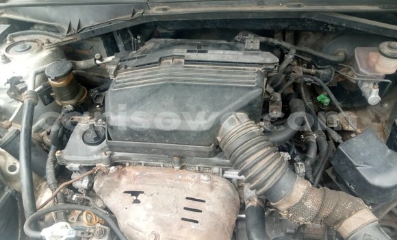 Ra Àlòkù Toyota RAV4 Silver Ọkọ̀ in Abomey Calavi ni Benin Ra Àlòkù Toyota RAV4 Silver Ọkọ̀ in Abomey Calavi ni Benin