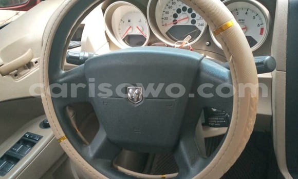 Acheter Occasion Voiture Dodge Caliber Rouge à Cotonou, Benin Acheter Occasion Voiture Dodge Caliber Rouge à Cotonou, Benin