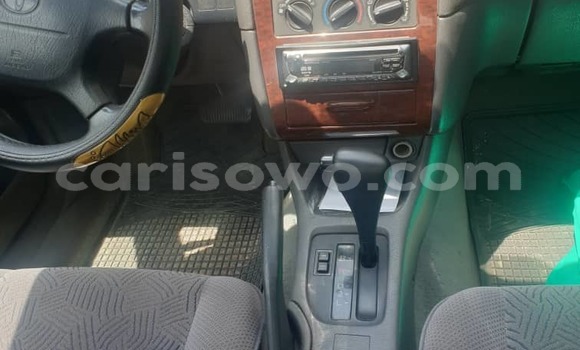 Ra Àlòkù Toyota Avensis Silver Ọkọ̀ in Cotonou ni Benin Ra Àlòkù Toyota Avensis Silver Ọkọ̀ in Cotonou ni Benin