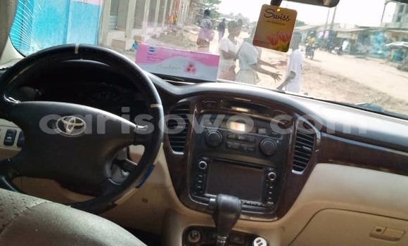 Ra Àlòkù Toyota Highlander Alagara Ọkọ̀ in Abomey Calavi ni Benin Ra Àlòkù Toyota Highlander Alagara Ọkọ̀ in Abomey Calavi ni Benin