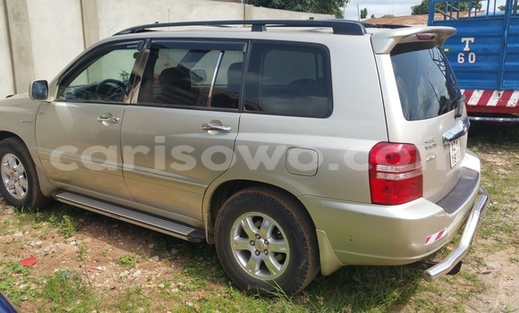 Acheter Occasion Voiture Toyota Highlander Beige à Porto Novo au Benin Acheter Occasion Voiture Toyota Highlander Beige à Porto Novo au Benin