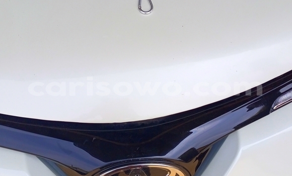 Acheter Occasion Voiture Toyota RAV4 Blanc à Cotonou, Benin Acheter Occasion Voiture Toyota RAV4 Blanc à Cotonou, Benin