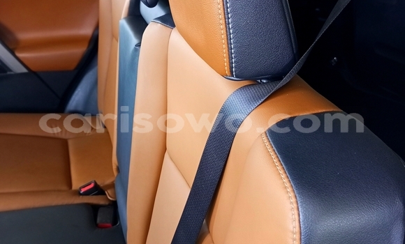 Acheter Occasion Voiture Toyota RAV4 Blanc à Cotonou, Benin Acheter Occasion Voiture Toyota RAV4 Blanc à Cotonou, Benin