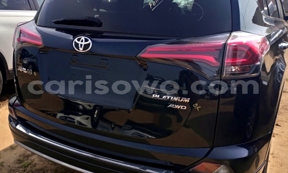 Ra Àlòkù Toyota RAV4 Blue Ọkọ̀ in Cotonou ni Benin Ra Àlòkù Toyota RAV4 Blue Ọkọ̀ in Cotonou ni Benin