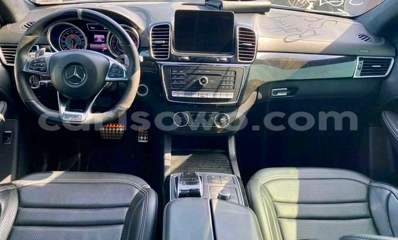Sayi Na hannu Mercedes-Benz GLE Azurfa Mota in Cotonou a Benin Sayi Na hannu Mercedes-Benz GLE Azurfa Mota in Cotonou a Benin