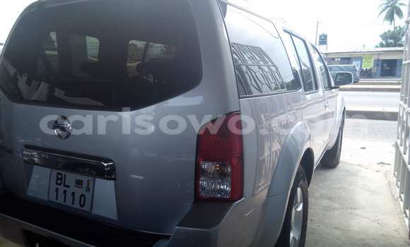 Sayi Na hannu Nissan Pathfinder Azurfa Mota in Cotonou a Benin Sayi Na hannu Nissan Pathfinder Azurfa Mota in Cotonou a Benin