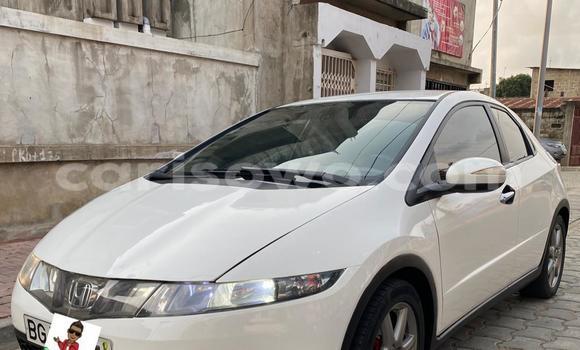 Sayi Na hannu Honda Civic White Mota in Porto Novo a Benin Sayi Na hannu Honda Civic White Mota in Porto Novo a Benin