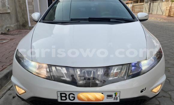 Sayi Na hannu Honda Civic White Mota in Porto Novo a Benin Sayi Na hannu Honda Civic White Mota in Porto Novo a Benin