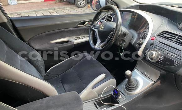 Sayi Na hannu Honda Civic White Mota in Porto Novo a Benin Sayi Na hannu Honda Civic White Mota in Porto Novo a Benin