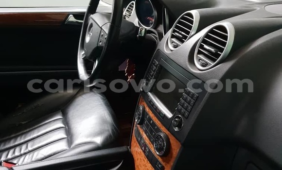 Sayi Na hannu Mercedes-Benz ML–Class Azurfa Mota in Cotonou a Benin Sayi Na hannu Mercedes-Benz ML–Class Azurfa Mota in Cotonou a Benin