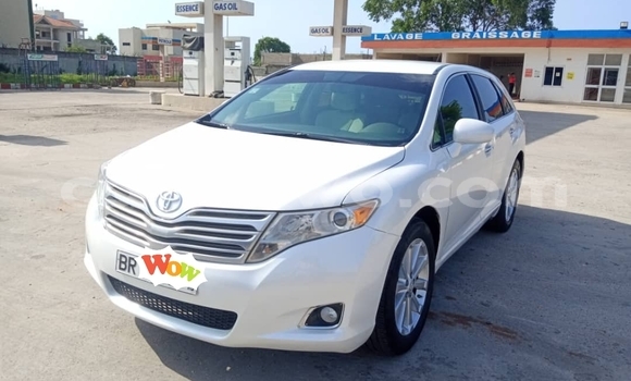Sayi Na hannu Toyota Venza White Mota in Cotonou a Benin