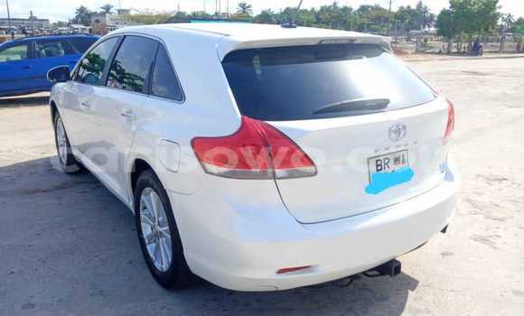 Ra Àlòkù Toyota Venza funfun Ọkọ̀ in Cotonou ni Benin Ra Àlòkù Toyota Venza funfun Ọkọ̀ in Cotonou ni Benin