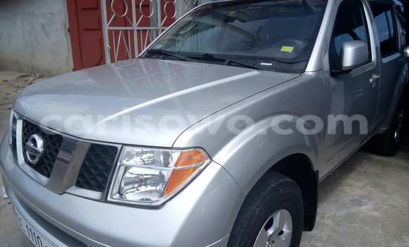 Sayi Na hannu Nissan Pathfinder Azurfa Mota in Cotonou a Benin Sayi Na hannu Nissan Pathfinder Azurfa Mota in Cotonou a Benin