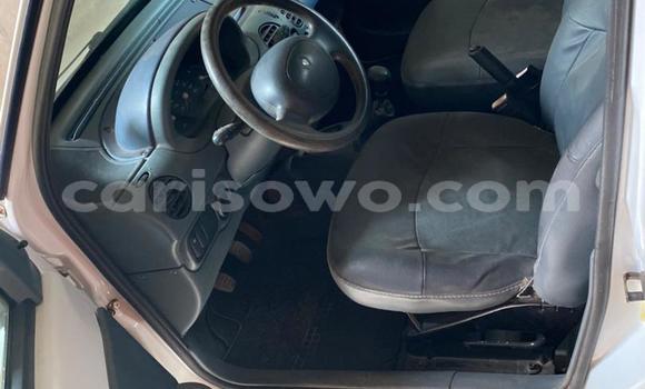 Sayi Na hannu Renault Kangoo White Mota in Cotonou a Benin Sayi Na hannu Renault Kangoo White Mota in Cotonou a Benin