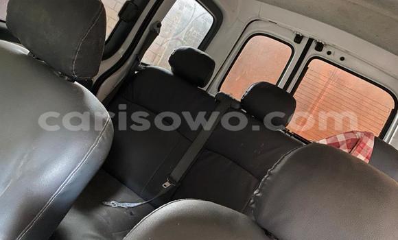 Sayi Na hannu Renault Kangoo White Mota in Cotonou a Benin Sayi Na hannu Renault Kangoo White Mota in Cotonou a Benin