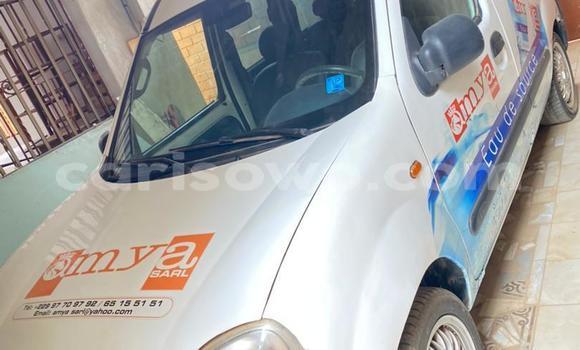 Sayi Na hannu Renault Kangoo White Mota in Cotonou a Benin Sayi Na hannu Renault Kangoo White Mota in Cotonou a Benin