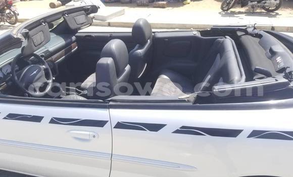 Acheter Occasion Voiture Chrysler Sebring Blanc à Abomey Calavi, Benin