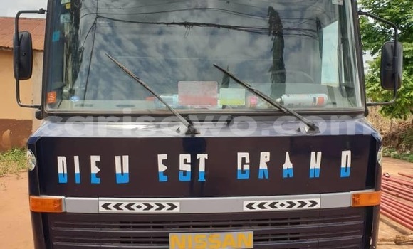 Sayi Na hannu Nissan UD Sauran Babbar mota in Abomey Calavi a Benin