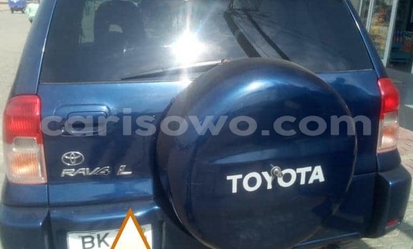 Sayi Na hannu Toyota RAV4 Blue Mota in Abomey Calavi a Benin