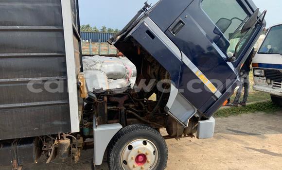 Acheter Occasion Utilitaire Nissan UD Bleu à Abomey Calavi, Benin Acheter Occasion Utilitaire Nissan UD Bleu à Abomey Calavi, Benin