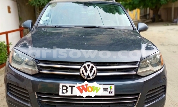 Acheter Occasion Voiture Volkswagen Touareg Bleu à Cotonou, Benin