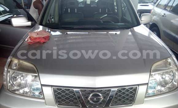 Sayi Na hannu Nissan Pathfinder Brown Mota in Savalou a Benin Sayi Na hannu Nissan Pathfinder Brown Mota in Savalou a Benin