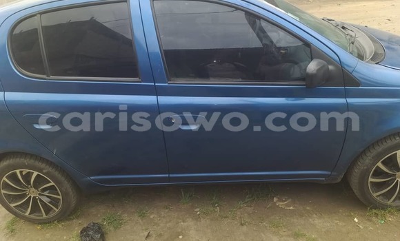 Sayi Na hannu Toyota Yaris Blue Mota in Abomey Calavi a Benin Sayi Na hannu Toyota Yaris Blue Mota in Abomey Calavi a Benin