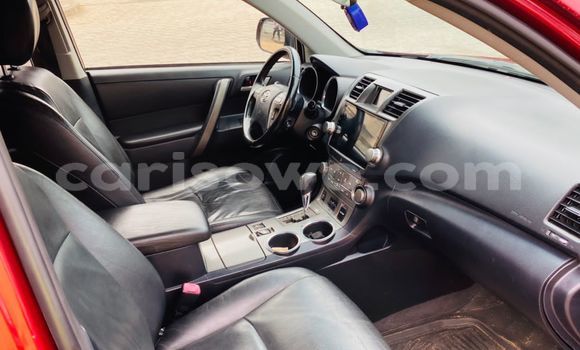 Ra Àlòkù Toyota Highlander Red Ọkọ̀ in Cotonou ni Benin Ra Àlòkù Toyota Highlander Red Ọkọ̀ in Cotonou ni Benin