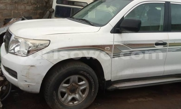 Acheter Occasion Voiture Toyota Land Cruiser Blanc à Cotonou, Benin Acheter Occasion Voiture Toyota Land Cruiser Blanc à Cotonou, Benin