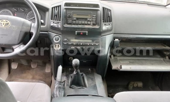 Acheter Occasion Voiture Toyota Land Cruiser Blanc à Cotonou, Benin Acheter Occasion Voiture Toyota Land Cruiser Blanc à Cotonou, Benin