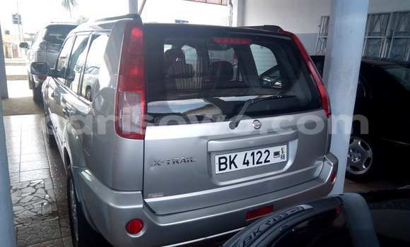 Sayi Na hannu Nissan X–Trail Azurfa Mota in Savalou a Benin Sayi Na hannu Nissan X–Trail Azurfa Mota in Savalou a Benin