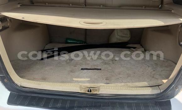 Sayi Na hannu Toyota Highlander White Mota in Cotonou a Benin Sayi Na hannu Toyota Highlander White Mota in Cotonou a Benin