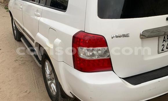 Sayi Na hannu Toyota Highlander White Mota in Cotonou a Benin Sayi Na hannu Toyota Highlander White Mota in Cotonou a Benin