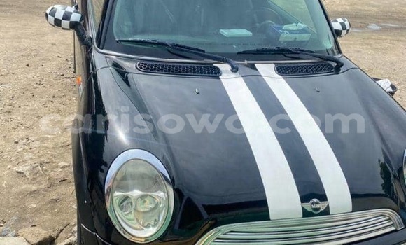 Sayi Na hannu MINI Cooper Black Mota in Cotonou a Benin Sayi Na hannu MINI Cooper Black Mota in Cotonou a Benin