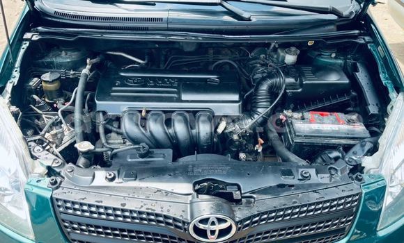 Acheter Occasion Voiture Toyota Corolla Verso Vert à Abomey Calavi, Benin Acheter Occasion Voiture Toyota Corolla Verso Vert à Abomey Calavi, Benin