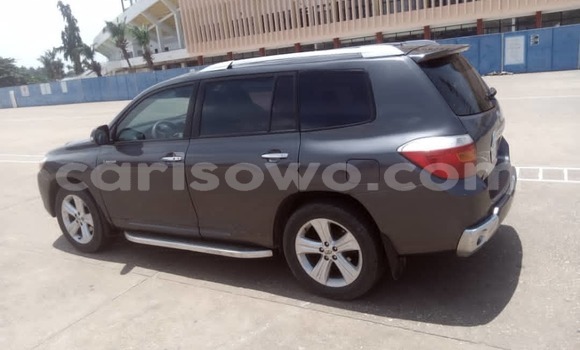 Acheter Occasion Voiture Toyota Highlander Autre à Abomey Calavi, Benin Acheter Occasion Voiture Toyota Highlander Autre à Abomey Calavi, Benin